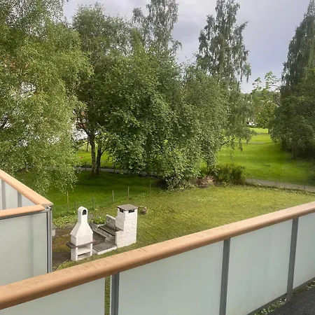 Modern Family With Mountain Views, Terrace & Free Parking